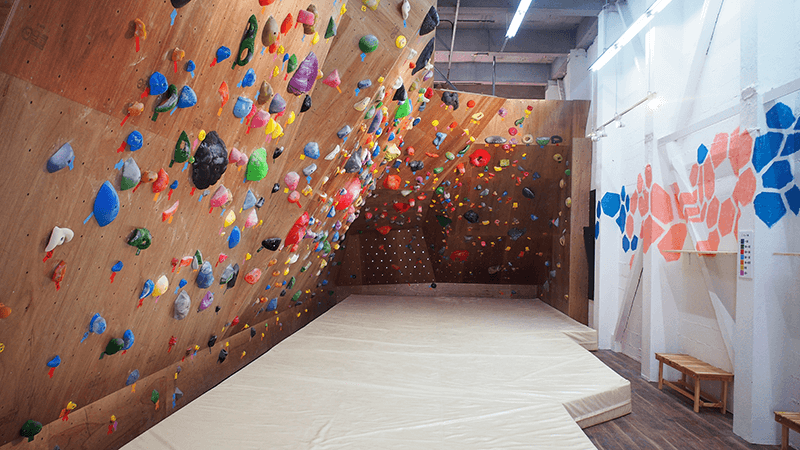 2Fの傾斜壁は手前から110°、120°、160°、140°。