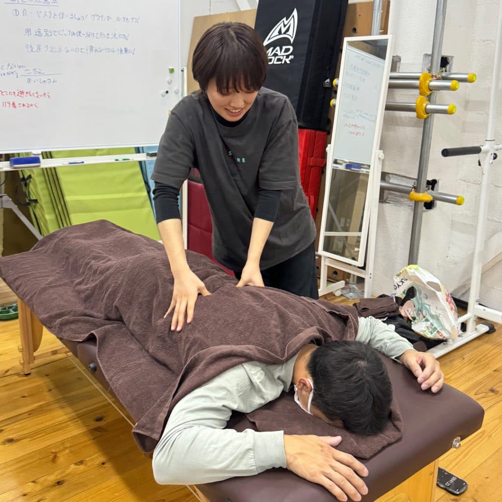 ボディメンテナンス - 施術の様子1